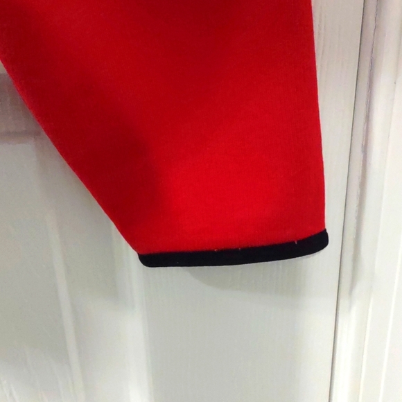 NWOT MyPillow Hoodie MySleepwear in Ruby Red Size M - Picture 5 of 8